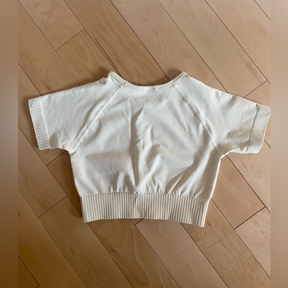 Bo & Tee Altitude Ribbed Waist Raglan Crop Top in Cream - Picture 6 of 6